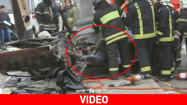 Ο απεγκλωβισμός από μία διαλυμένη Lamborghini είναι δύσκολη υπόθεση…